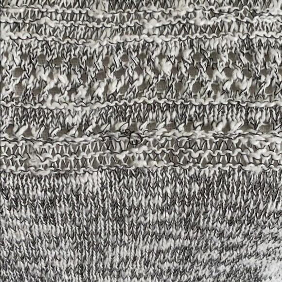 The Limited | Cold Shoulder Sweater Size SP - Picture 4 of 11